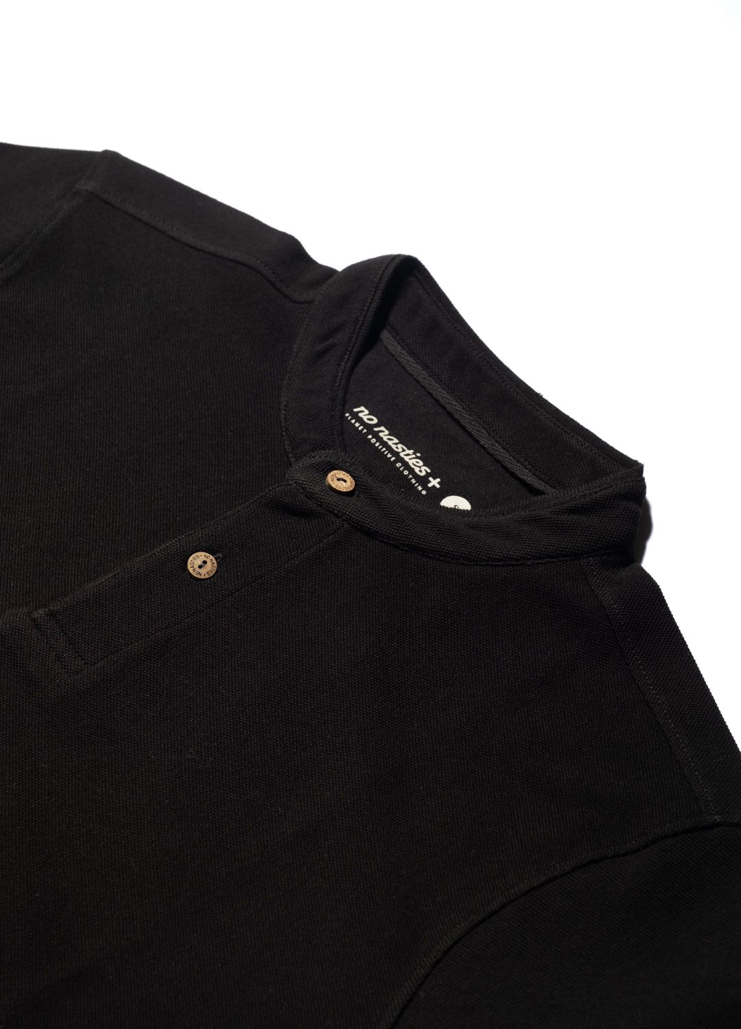 Noir Half-Sleeve Henley