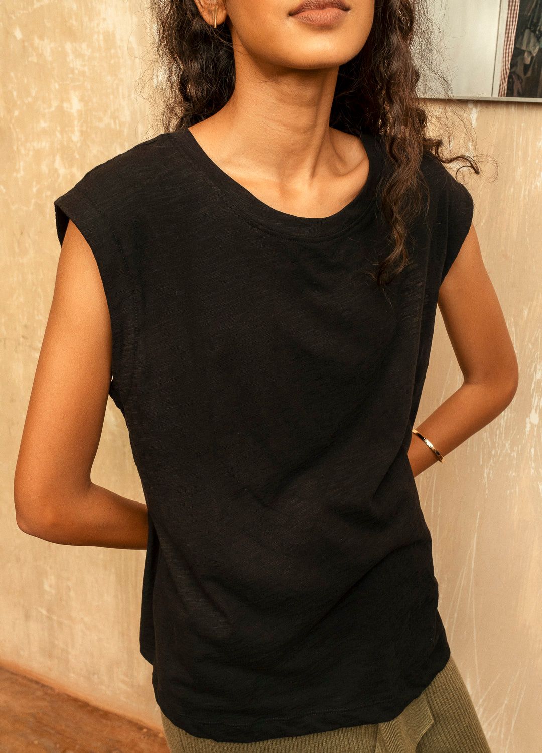 Black Round Neck Organic Cotton Muscle Tee For Women Online